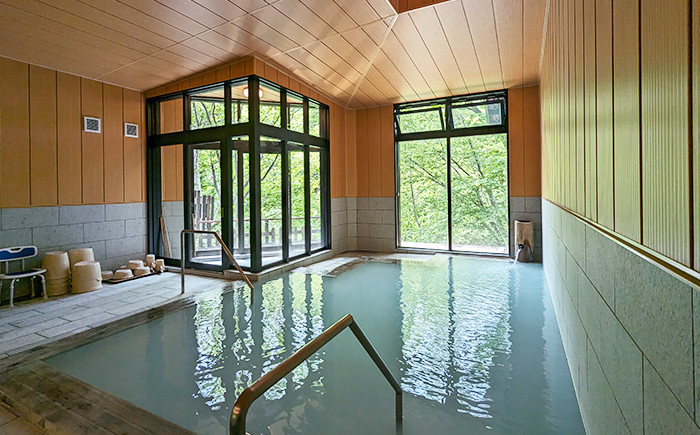 源泉かけ流しの温泉です