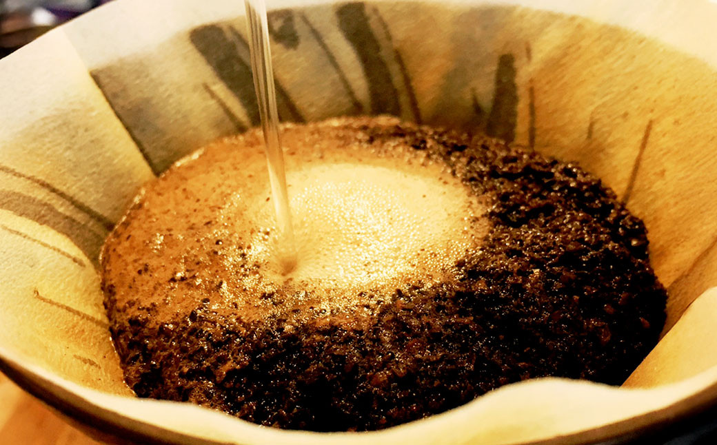 【定期便3回】出荷日焙煎『新鮮珈琲豆(粉に挽いて)』3種 6袋セット