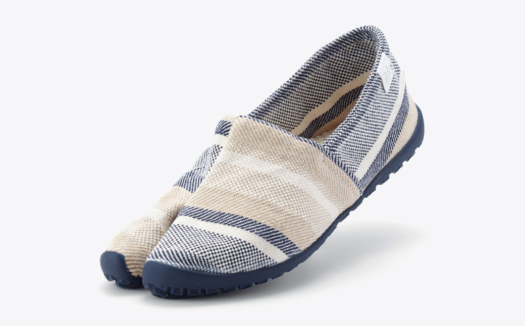 足袋型シューズ『たびりら』カラー：海【24.5cm】