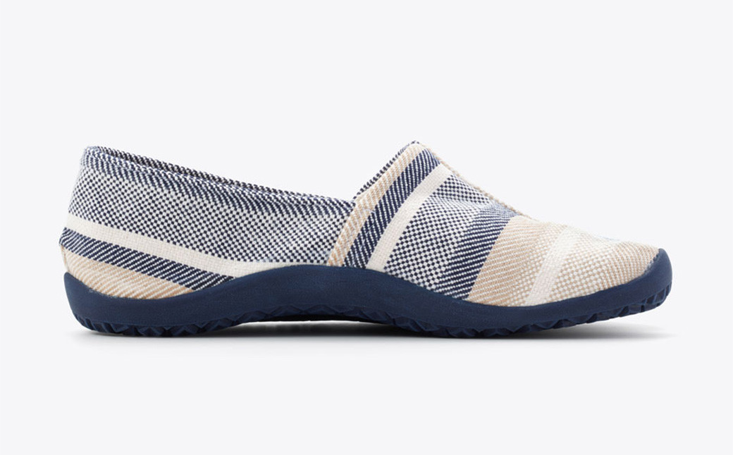 足袋型シューズ『たびりら』カラー：海【24.0cm】