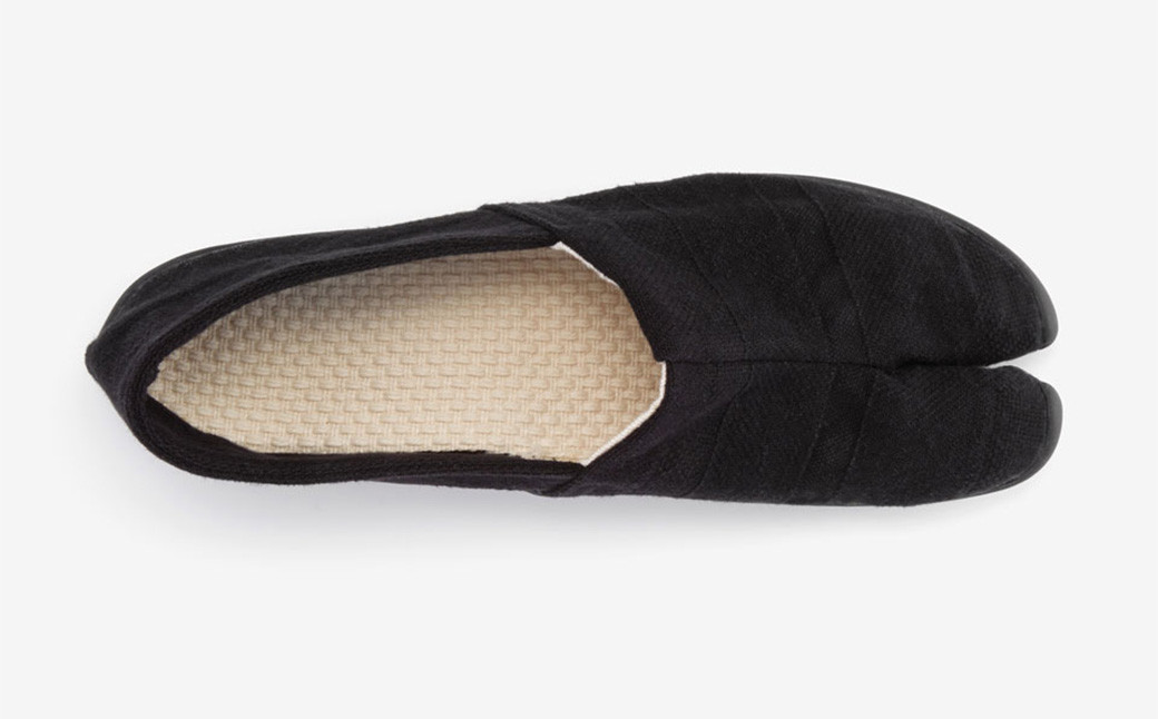 足袋型シューズ『たびりら』カラー：烏城【25.5cm】