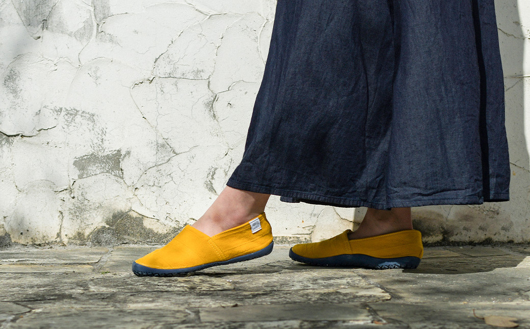 足袋型シューズ『たびりら』カラー：月【23.5cm】