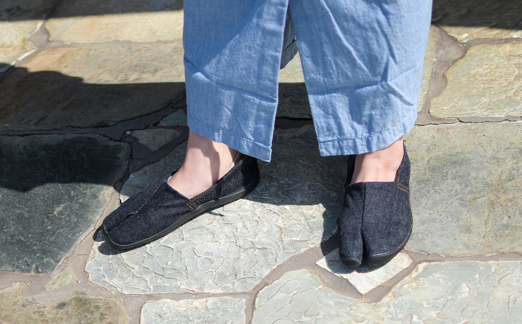 足袋型シューズ『たびりら』カラー：デニム【25.0cm】