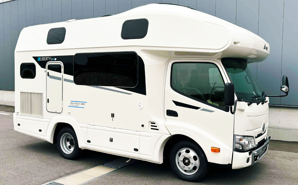 キャンピングカー リバティ 52DBi Ultra Power4800/4WD