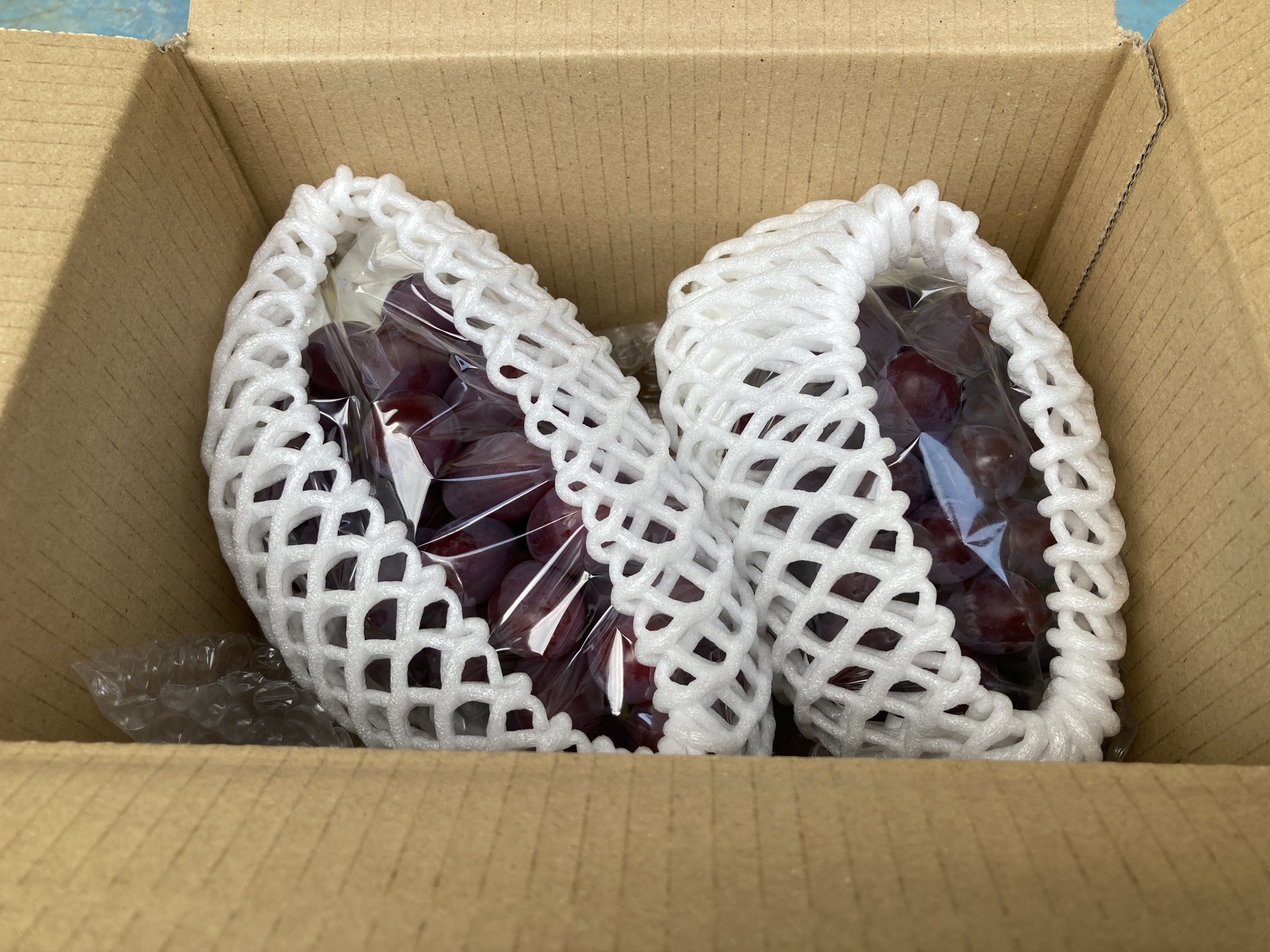  種なしぶどう クイーンルージュ® 約1kg 