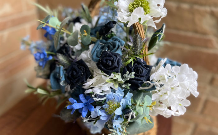 唯一無二の存在感!デニム加工職人がデニムループで仕上げた、ローズアレンジ