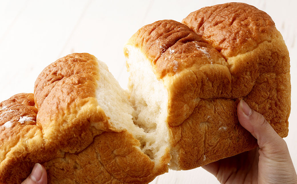 【指定日必須】【月曜指定不可】【6月から9月配送不可】もちもち米粉食パン  1本（2斤）