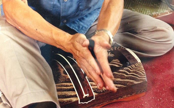 伝統技と情熱が織りなす、音色に宿る職人の魂 福山琴 楽器 邦楽器