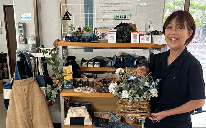 唯一無二の存在感!デニム加工職人がデニムループで仕上げた、ローズアレンジ