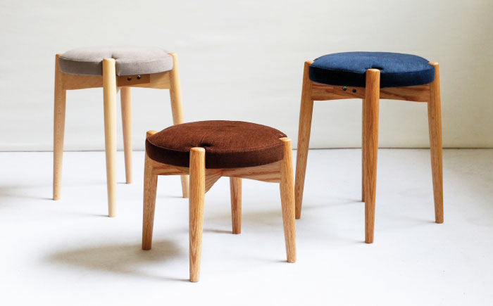 職人の魂が宿る一生愛されるスツールで、大切な空間に塚本木工の温もりを。