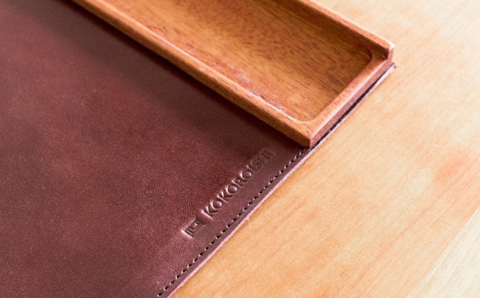 革の良さを堪能できる、栃木レザーのデスクマット マット マウスパッド