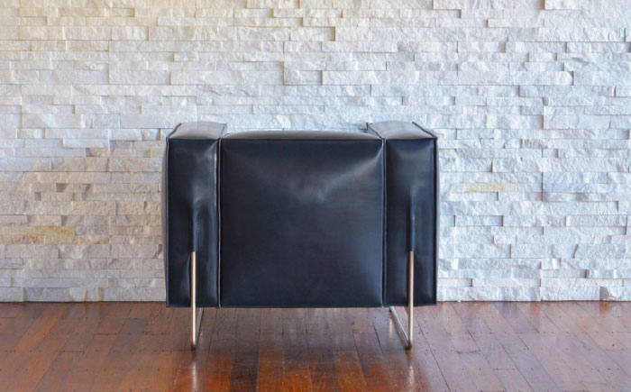 時代を超える耐久性とフォルム ソファ レザー 革 家具 いす 椅子