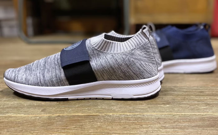 軽やかに、歴史を歩くスニーカー 靴 ファッション 男女兼用 軽量