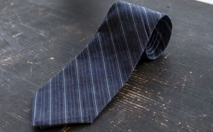 フォーマルでもカジュアルでも！経年変化を楽しむ、デニム生地ネクタイ ビジネス