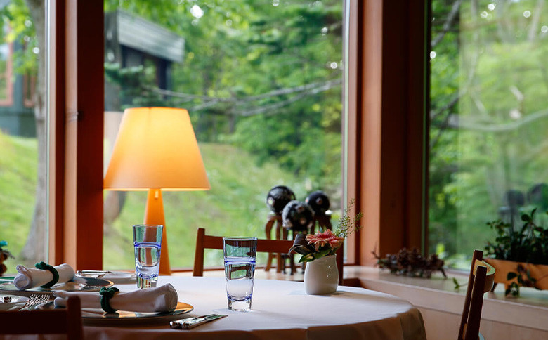 マッカリーナペア宿泊券 1泊2食付き ~春・夏・秋 ご利用分~