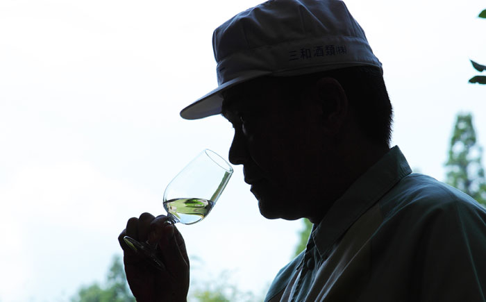 【本格麦焼酎】 いいちこ日田全麹(1.8L×1本)　酒 お酒 おさけ むぎ焼酎 1.8L 麦焼酎 いいちこ 焼酎