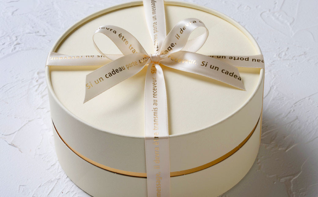 ”4種のチーズ“ 濃厚ベイクドチーズケーキ （5号）