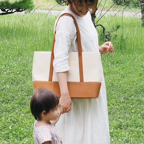 【AKIRAオリジナル】大きなトートバッグ メンズショルダータイプ 迷彩×黒帆布