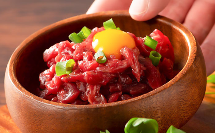 熊本県 菊陽町 赤身 ロース ユッケ ゆっけ たれ ばさし バサシ 肉 馬 