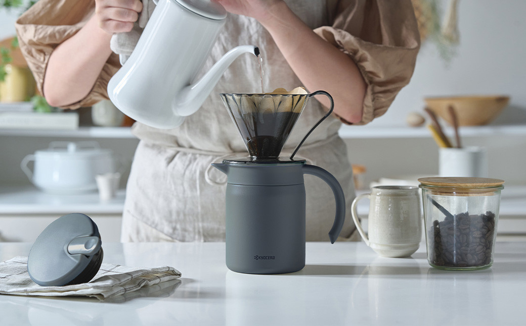 【京セラ】真空断熱卓上サーバー 600ml＜ダークグレー＞CERAMUG