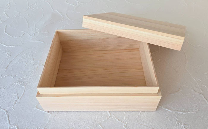 笑顔になる、そして、特別な日にそっと寄り添える髪飾りを。