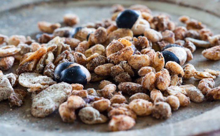 ポン菓子グラノーラ(黒豆きなこ)