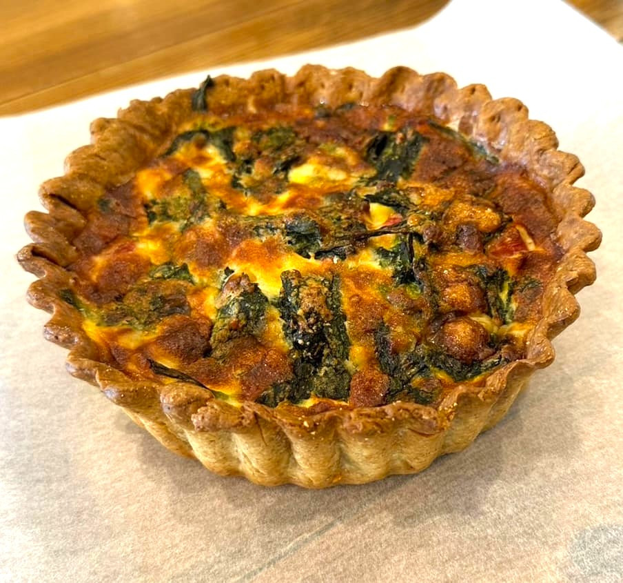 ほうれん草とベーコンのキッシュパイ1台をお届け！