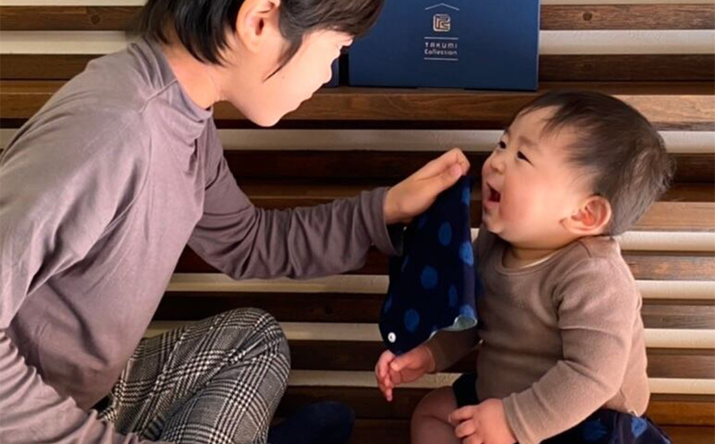 ハンカチにもなるよだれかけ 【久留米絣の2WAYスタイ】