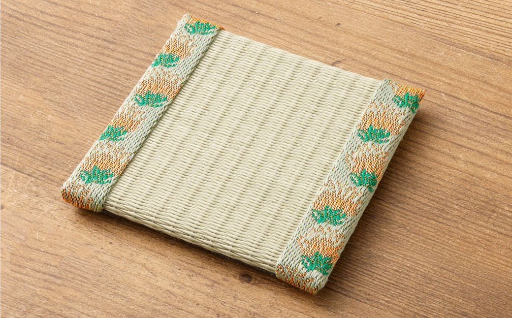 紅花コースター （緑・乳白色）