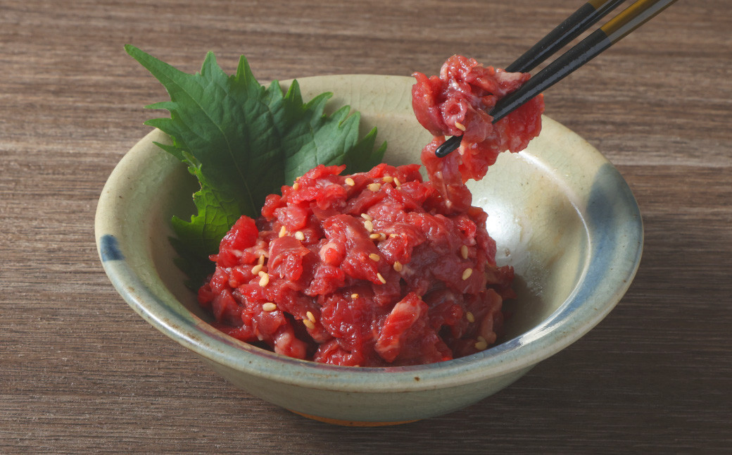 【6ヶ月定期便】 赤身馬刺し・馬さくらユッケセット 200g+150g 計2.1kg