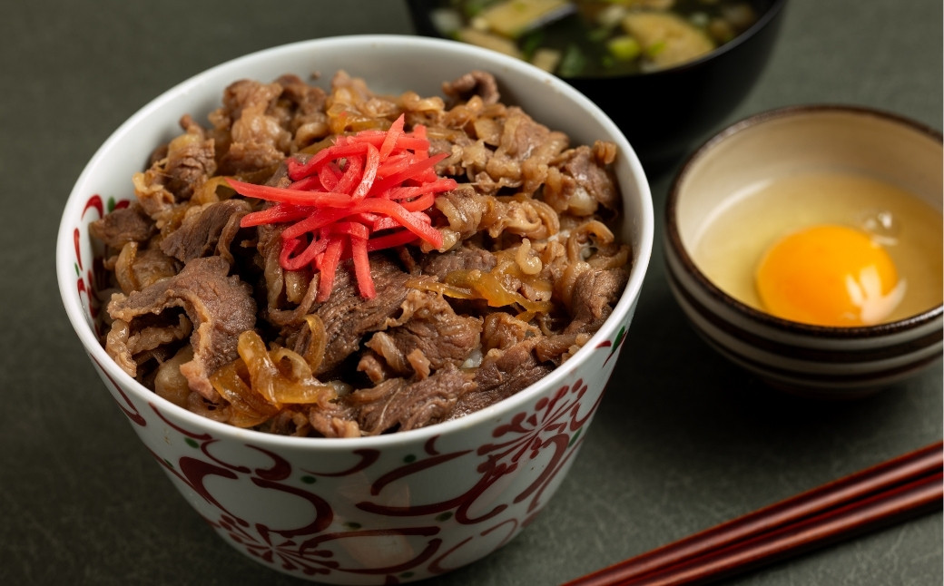 スライスは、しっかりお肉の旨みを味わえる牛丼がおすすめ！