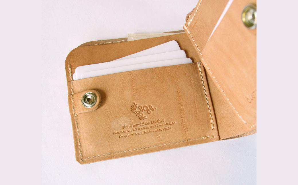 L字 ファスナー 小銭入れつき・2つ折り財布