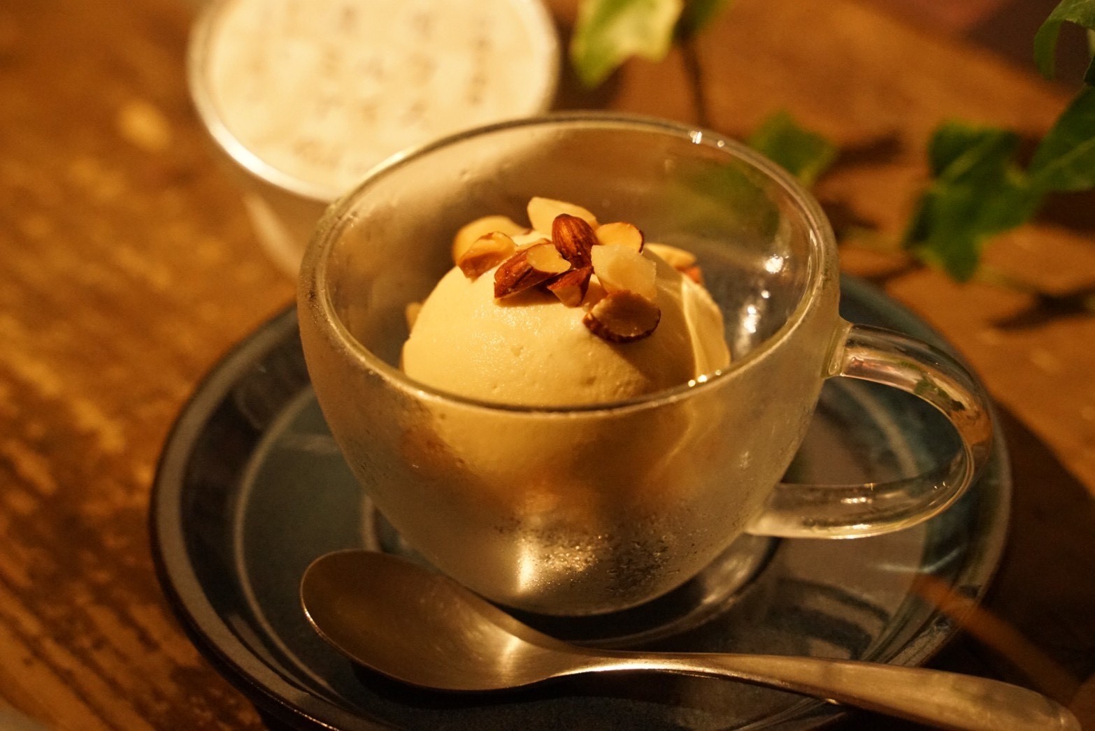 ナッツなどをトッピングしてもおいしいです。（この画像はアレンジのイメージです。トッピングは同梱されておりません。）