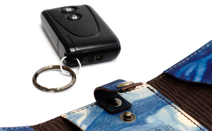 キーケース「クレ・スィス」 濃藍 瀬戸内の海 天然藍染め・福山レザー