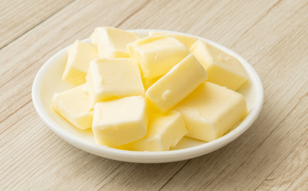 【2回定期便】 よつ葉バター (加塩) 150g×4個 セット 計8個