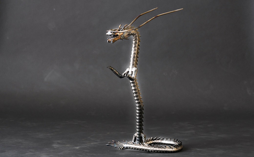 龍 鉄製 オブジェ 直立