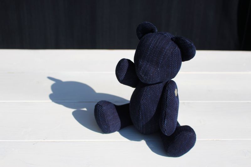 ヨコ白ブルー（左）　ヨコ白ライトブルー（右）