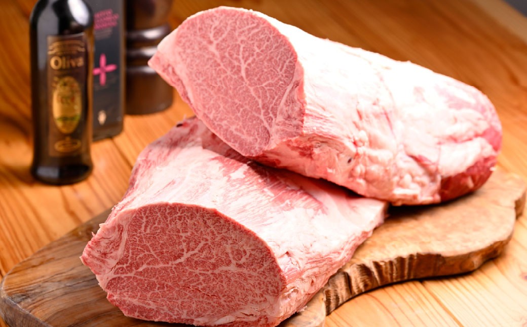 【12ヶ月定期便】 おおいた和牛 A5等級 ヒレステーキ 約750g(約150g×5枚)、ステーキソース(約250g×1本)付き