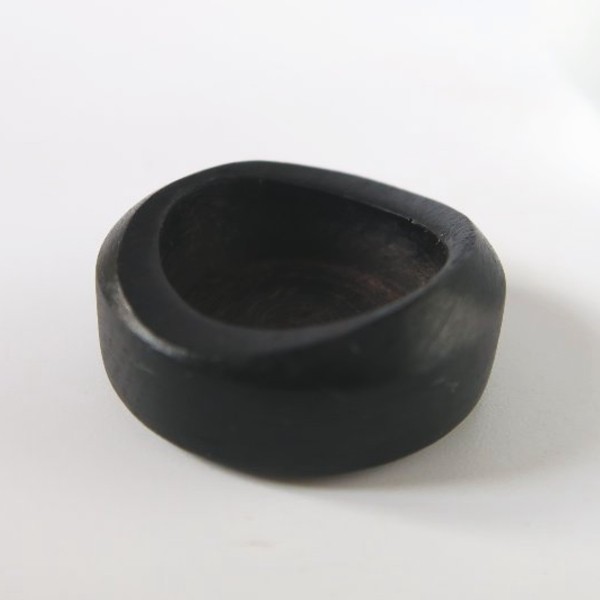 グラナディラ（黒色）