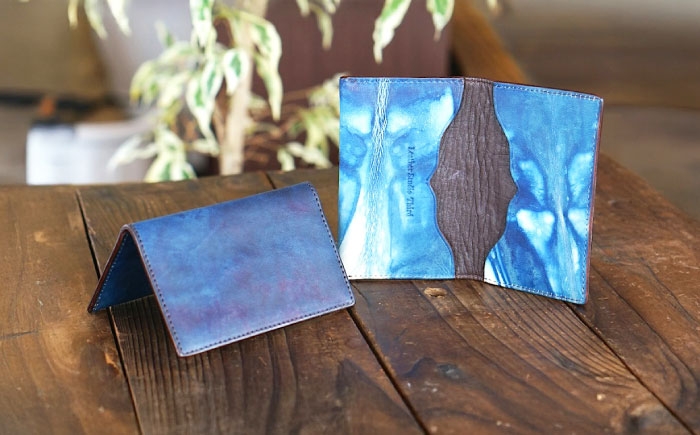 名刺入れ 「ポム」 薄藍 瀬戸内の空 天然藍染め・福山レザー