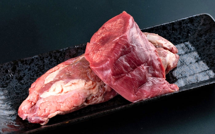 熊本 あか牛 タン 2本セット 約2.4kg 焼き肉用約1600g 煮こみ用約800g 牛タン