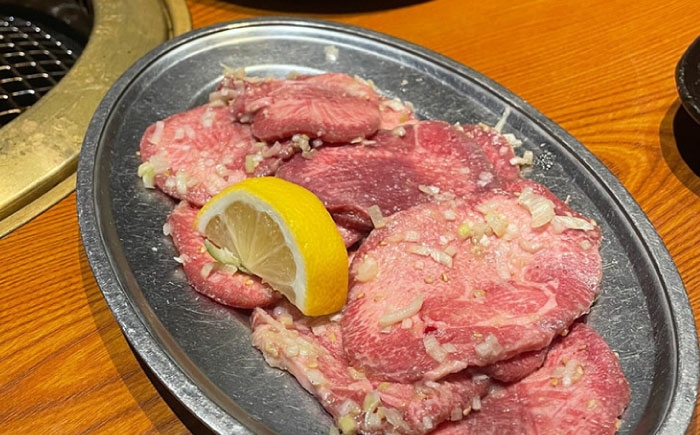 岐阜 伝説の塩タン 焼き肉 ハラミ カルビ 牛肉 肉 和牛 焼肉 ゴルフ 岐阜 ゴルフ場 岐阜 焼肉富士屋 焼肉 ハラミ