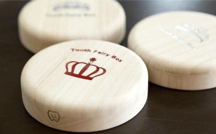 雑誌多数掲載！ 特許取得 入れ物 スワロフスキー 天然 桐材 乳歯入れ 誕生日