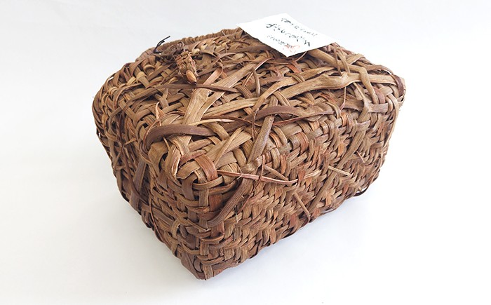 使えば使うほど、独特の味と風合いが増していきます。