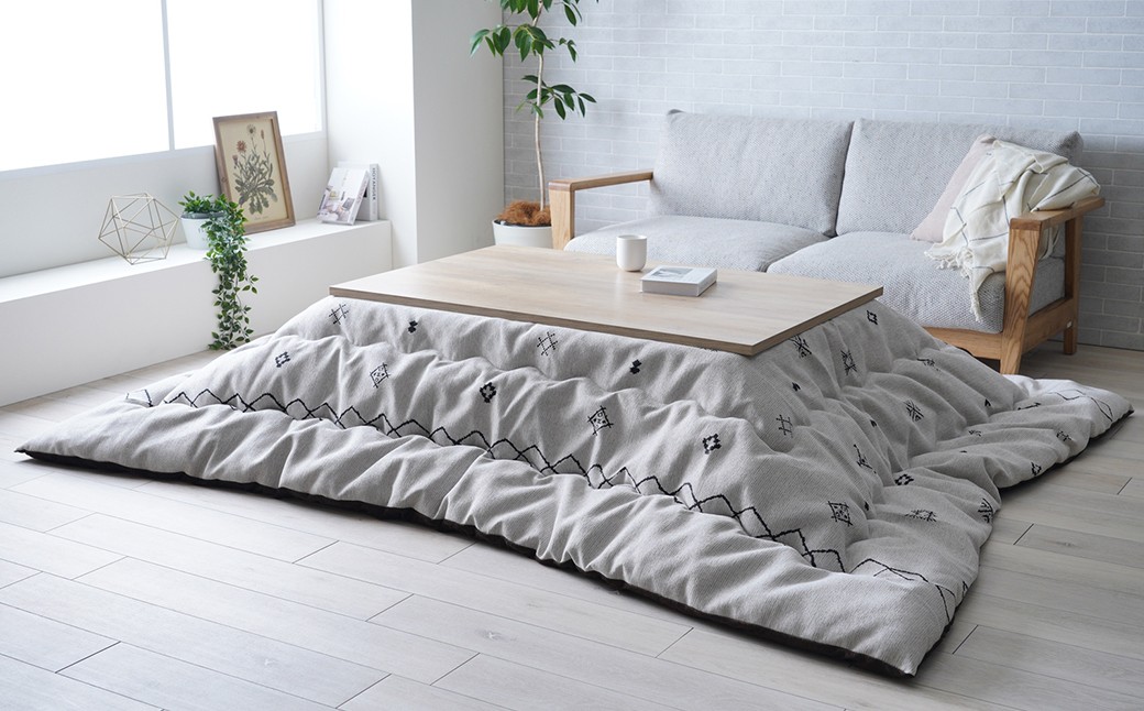 軽くてあったか ハピネスコタツ掛布団 200cm×250cm IV（アイボリー）