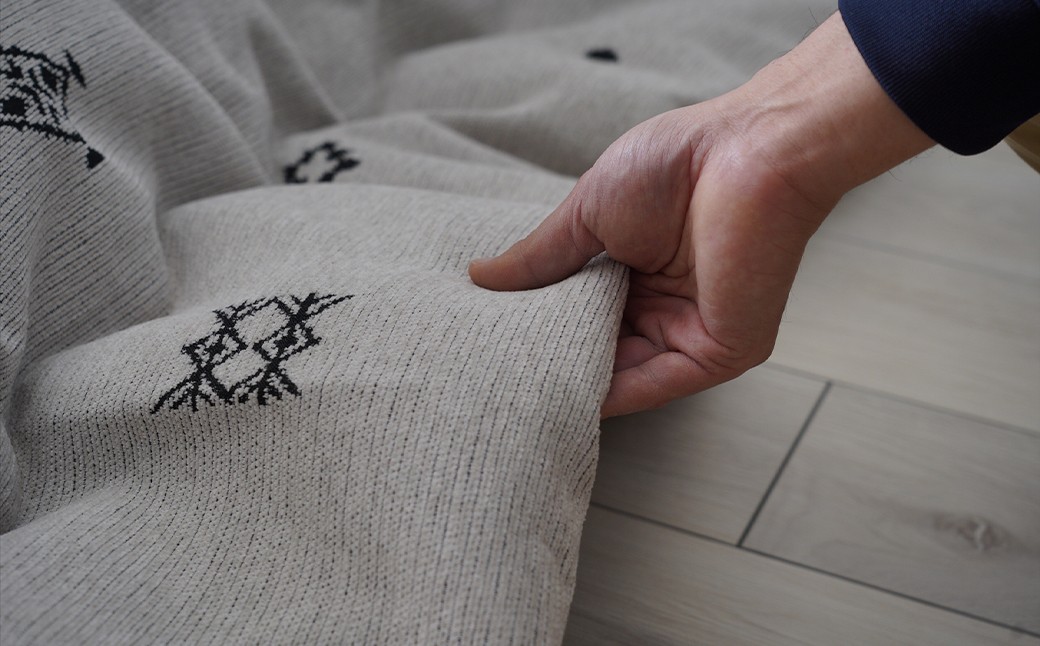 軽くてあったか ハピネスコタツ掛布団 200cm×200cm IV（アイボリー）