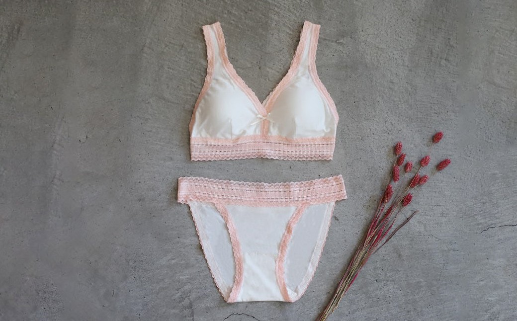 シルク×茜染め／ソフトブラ