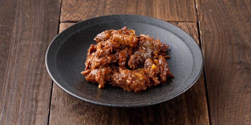 鳥取和牛しぐれのとろけるような食感と濃厚な旨みが、ごはんを引き立てます。