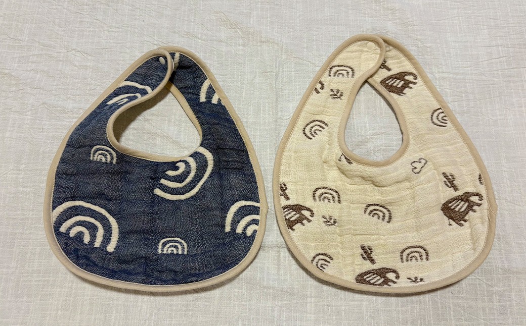 6重ガーゼ織スタイ×1枚(ベージュ)+6重ガーゼ織ハンカチ×2枚(ベージュ・ネイビー)