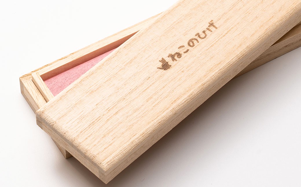 ぽぽねこ 猫のひげ箱